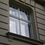 czteroskrzydłowe okno skrzynkowe